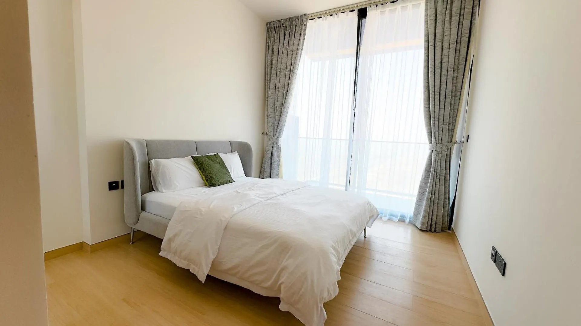 Binghatti Corner 두바이 아파트